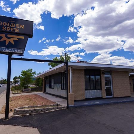The Golden Spur Hotel แพงกวิทช์ ภายนอก รูปภาพ